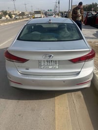 النترا 2017 امريكي  محرك دوش 2000 ضربتها فقط بنيد وبيها طخات خفيفة ما ...