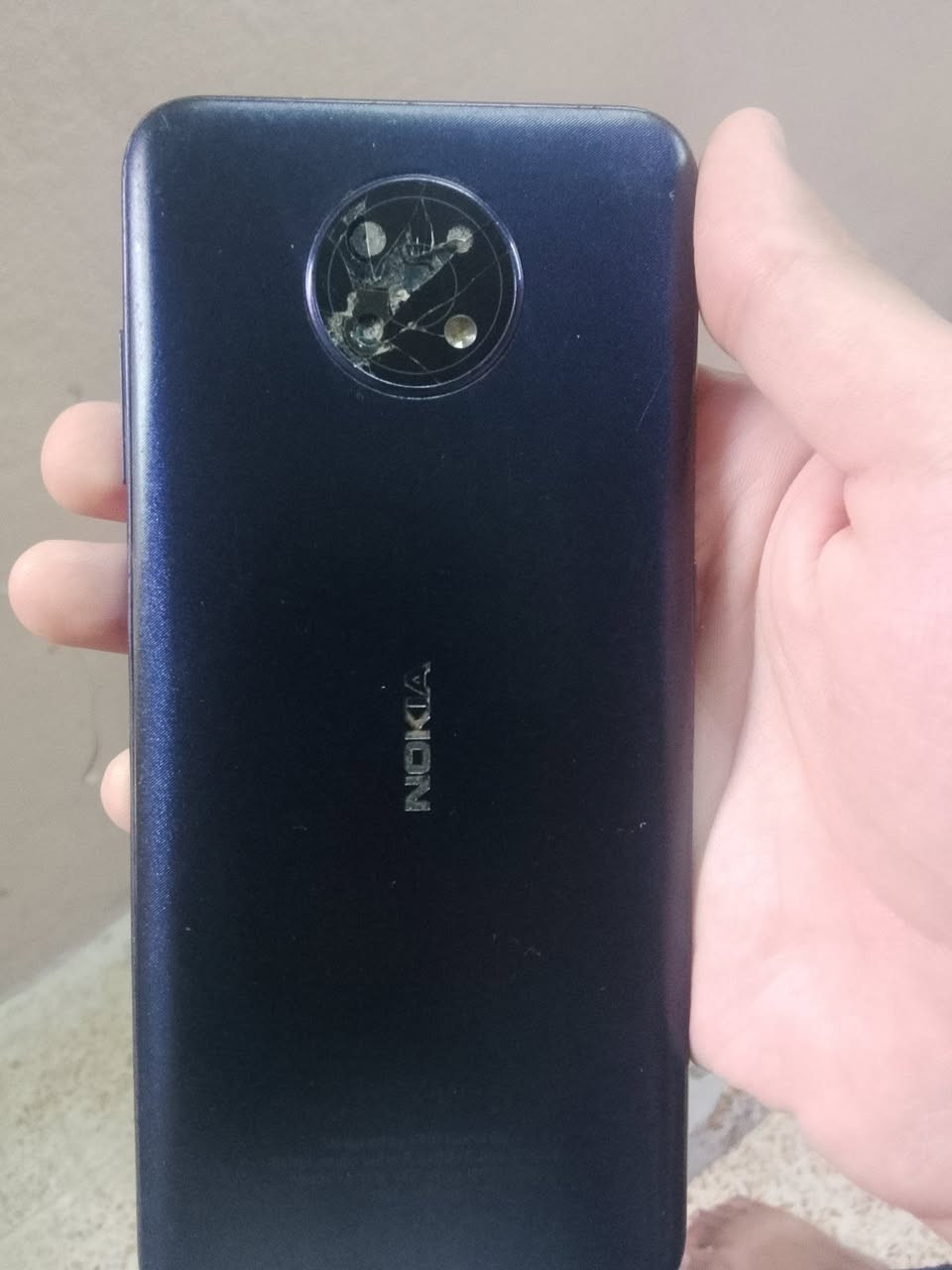 جهاز NOKIA G10 للبيع 
ذاكرة 64 مبدل شاشة 
وبي فطر بل لزكة


**إذا كنت صاحب هذا الإعلان وتريد حذفه لأي سبب، رجاءا أرسل رسالة إلى الدعم الفني**