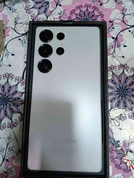 اس الترا 25
مساحة التخزين. 256
مستخدم 5 ايام 
السعر خاص ***********
