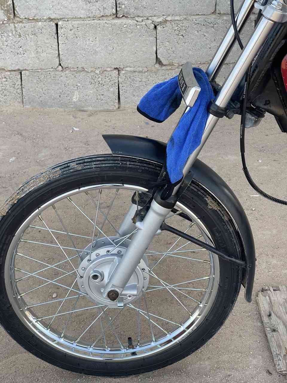 سلام عليكم دراجه البيع انتنس وراق صولي مراوس حسب القناعه بوراق مكاني طريق نجف كربلاء *********** وتساب
