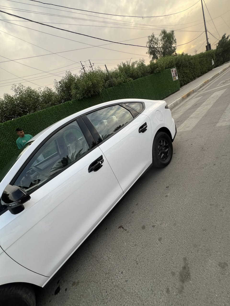 سلام عليكم 

BYD سيل فايف 2025

ماشيه 15 الف فقط 

رقم بغداد 

بيها رصعه 2 بل باب فقط و بل صدوك موضح بل صوره 

سياره كفاله من صبغ  

عنوان بغداد البنوك 

***********
18750 سعر و بيها مجال بسيط
