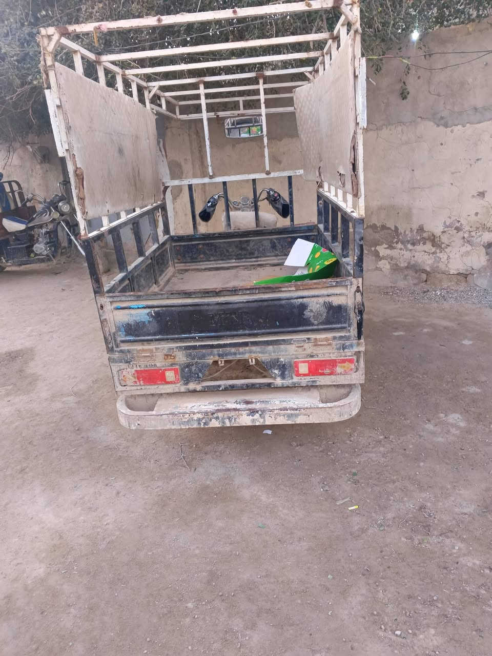 سلام عليكم ستوته للبيع كلك قفل 500 لاتبخير ولاتنقيص مكانه بلكوفه
***********
