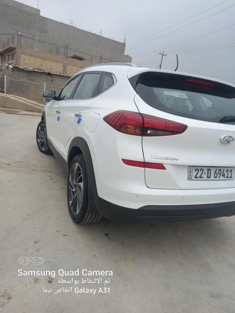 السلام عليكم 
هونداي توسان موديل 2020 چيكي ماشية 40 الف سيارة كفالة عامة 
***********
***********
