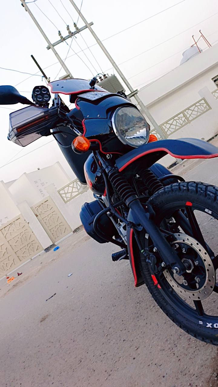 سلام و عليكم شباب من هسه الي ما عاجبه السعر او التفاصيل لا يعلق السعر بنهايه المنشور 
دراجه بوكسر موديل 23 مرقم بغداد باسمي 👑
الدراجه بيها غراض او الغراض كلهن اصليه او شركه ما اشد شي عادي مال جناي او توازيت هسه اريد ابيع 
1( شاشه كار بلي + كامرات عدد 2)
2( زوج تايرات جدد باكستاني عالي)
3( بوم عدد 2 الاصلي )
4( كشافات رابطهن على العالي بس عدد 2 شديتهن اليوم )
5( جنط صفح ام الد شغال الد مالتهن )
6( جامه اضافيه او الصندوق شاد عليه سهم ويه الاشاره )
7( واقيات مال يدات لد هم ويه الاشاره )
اهم فقره هيه هاي 👇
8( الدراجه مفوحه مره وحده او على ايدي كله اصلي اي حاجه تجاريه ما اشدها كله اصلي او كل اسبوع ابدل دهن )
الغراض الي اطيهن ويه الدراجه هديه 👇
( كامرات مغامرات عدد ٢ او اصليات 4k + خوذه من ماركه سيزر بس الخوذه سعرها 80 الف قبل سبوع اخذتها )
يعني تشتريها كبل تروح تشتغل ما ناقصك ايشي
السعر  2900💵 
ملونين او تسعميه  المكان بغداد شهداء السيديه 
الرقم (***********)
