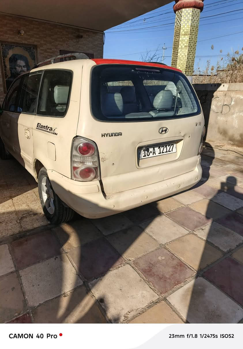 السلام عليكم هونداي ترانجيت سبعة راكب خليجي بابل باسمي 2006 اوتوماتيك محرك وكير مكفول تبريد قطعتين امامي وخلفي شغال تدفىة شغال دوشمة جديد تخم تاير جديد باتري جديد ماصدات اماميه جديد السيارة لايت عالي زنون  جاهزة مصبوغة حزام  ترايك وين تريد انا حاضر السعر 70 العنوان حله المهناوية م***********واتساب موجود
