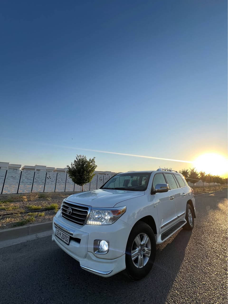 Toyota land 
 وەنەوشە مۆدێل 2008  شکلی گۆراوە بۆ 2015  فول فول مواسەفات  gxr  سلایت  بەسمە ٦ پستۆن کامێرا دەرگا بەسمە  گێرو مەکینەو ئە کسل بەشەرت    بۆیاخ ٣ پارچوە شانێکی بۆیاخە  پشتو 
پئشی کەپسە    چوار تایەی لۆکی لە ژێرە  هەمو شتیکی بەشەرت  بەناوی خۆمە سەنەوی فەحسو هەزەی تازەیە   هەمو شتێکی بەشەرت 
ژمارە موبایل  *********** أربيل, العراق
