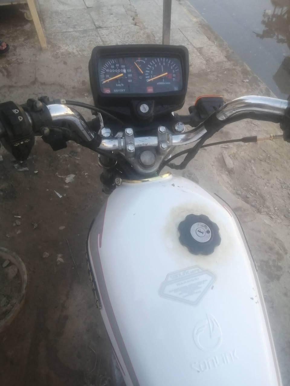 سلام عليكم ورحمة دراجة لبيع ايراني ٢٠٢٠ شغاله لايت سلف هورن مكاني بغداد حي اور السعر ٣٥٠ بدون أوراق مكينه بيه خيط بخار ***********
