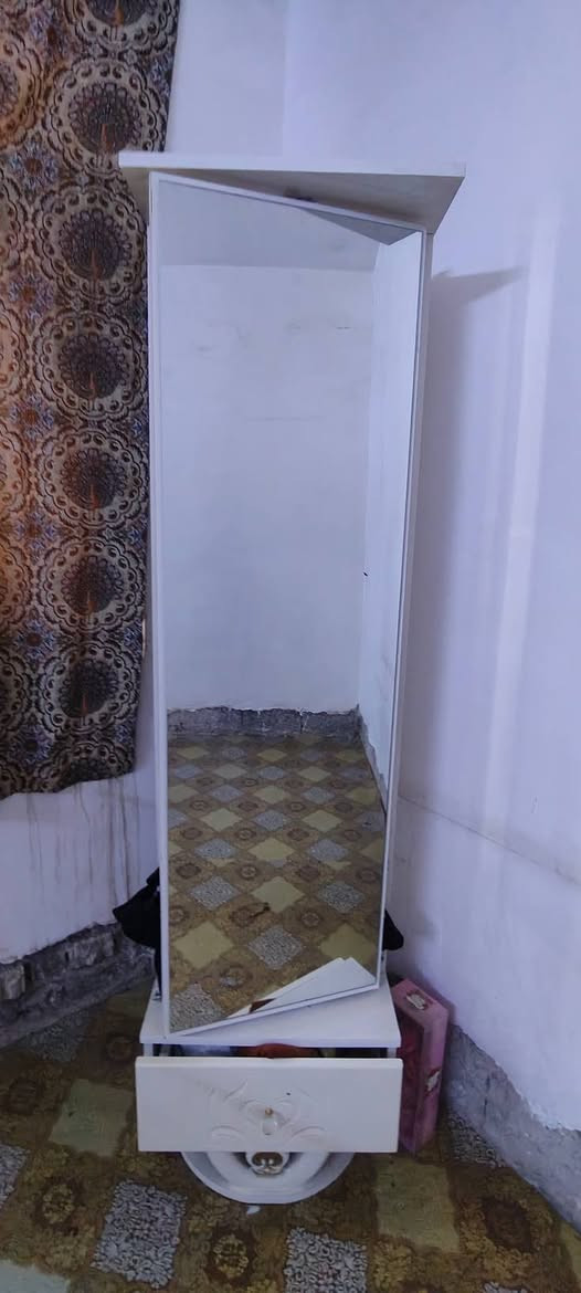 غرفة نوم تركيا 9 قطع
غرفة نوم تركيا 9 قطع نضيفة كلش بدون اي ضرر خشب ثقيل للبيع مكاني المحمودية 
***********
