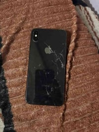 اكس ماكس جهاز كلشي ما مبدل بي بطاريه ٨٠ فقط الضهر مكسور للبيع السعر ١٨...