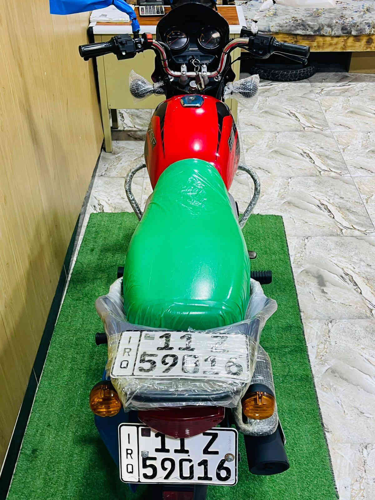 يالله السلام عليكم
بوكسر موديل 2023 نازله ب24 مرقمه لوحه وسنويه بغداد 
تحويل ثاني يوم دراجه كفاله عامه جيب فيتر وياك وتعال ربع متذب عليها والنضافه 1/1 وبلعافيه ع ياخذها.بيع نقد وقسط لحاملين ماستر الرافدين فقط 
مكاني ديالى_بعقوبه_بهرز *********** بي واتساب مامتواجد خاص اتصل وتدلل
