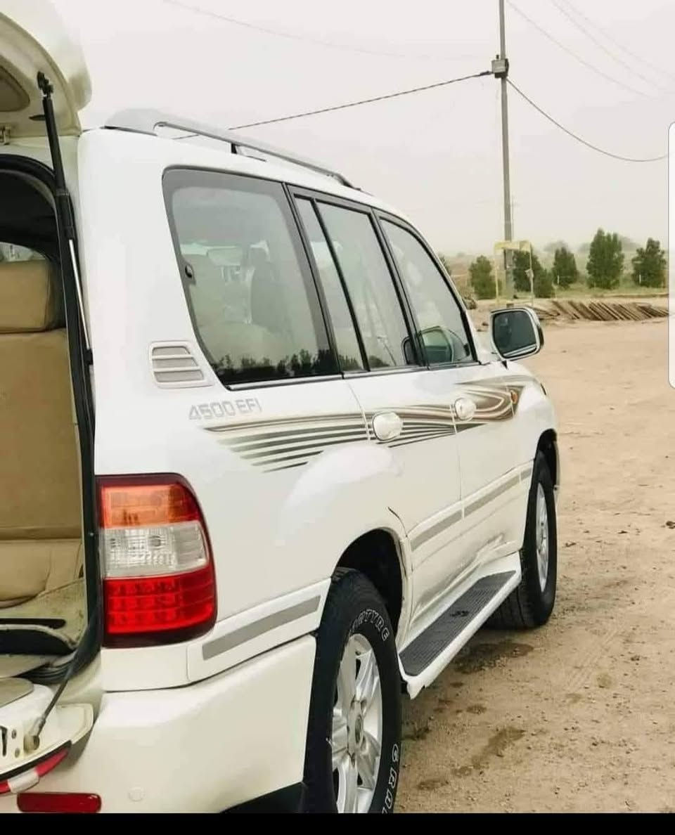 السلام عليكم / للاندكروز  كويتي
بسم الله 
الاندكروز مونيكا بلاديه 2006
 مواصفات فول /
/مكينه 6 سلندر  /
 اوتماتيك /منظومة غاز الامانيه وو.بانزين دبل تانكي / دبل  فيت بم. مصبوغه حزام 
  تحب نفحص 
رقم 📱 اربيل دولي 
  هزه و سنويه السياره جديده  بسمي 
/ فتحه / فورويل / دفلوك / / 7 راكب / تبريد/ 3 قطع  ثلج/ حساسات/
 / صاج بلادي؛ / ويل كروم/ ثلاجه /   تحكم مري  جانبيه   زنون    صدر  امامي  خلفي  حداديه جديده  تيرات  جديد  نوزلات  بلكات  قوايش  فلاتر    فيت  بم   كله  جديد  ريمونت  تقفيل السياره ارضيه  مغلفه جلد 
مكان سياره بغداد الشعب 
‏كامله انشالله. 
سعر 165 وبيه مجال جداا قليل
للمعلومات ‏‪***********‬‏
