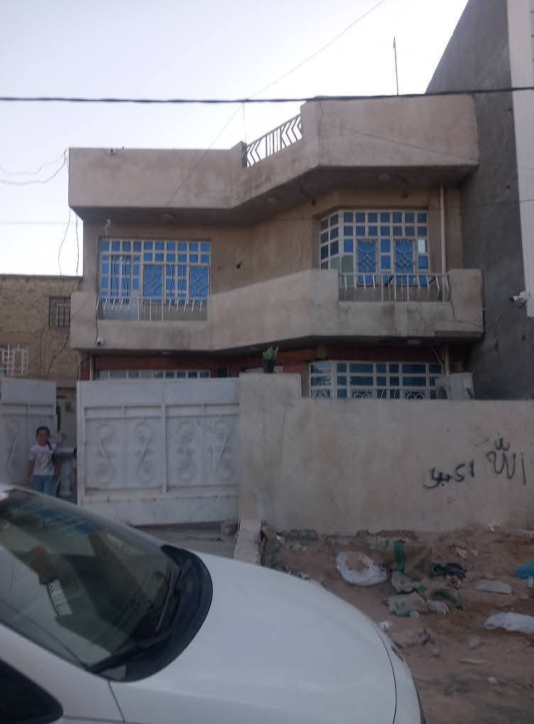 السلام عليكم / بيت للبيع الغزاليه الهياكل البحيره خلف جامع ام القرى  مساحة الدار  150 متر الواجه 7 ونص نزال 20  تصميم البيت / مطبخ / صاله خطار /  ثلاث غرف نوم وحده جوه وثنين فوك / صحيات  البيت جدأ نضيف خير من الله  للاستفسار *********** بي واتساب
***********
