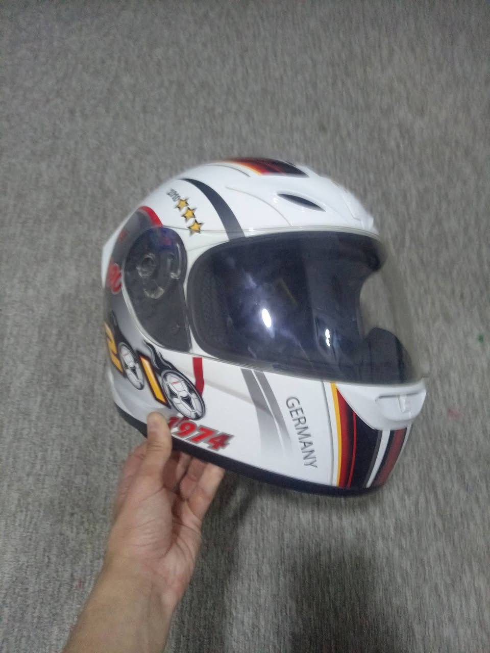 السلام عليكم
ملاحضه/ ((لا تجي تكلي شنو بيه الدراجه ما ناقصها برغي واي عطل ما بيه واذا تحب وين ما تريد تأخذها أخذها وافحص)) 

ماكس قجمه موديل 2006 للبيع دراجه ياباني اصلي صارلها شهر طالعه من الوكيل وبيه ضمان سنه كامله على المكينه من المعرض

مكينه برغي ما مفتوح بيه نضيفه وشلعه كلش قويه تشك الكاع ومعدل خير من الله

كهربائيات كلها شغاله كلشي بيه شغال تشتغل سلف وهندر

ملاحضه/ الدراجه وياها خوذه وكفرات كرزيه مختمه

سعر الدراجه مليون وبيه مجال الي مو شراي لا يجي يراسلني 
عنوان البصره
الرقم ***********
