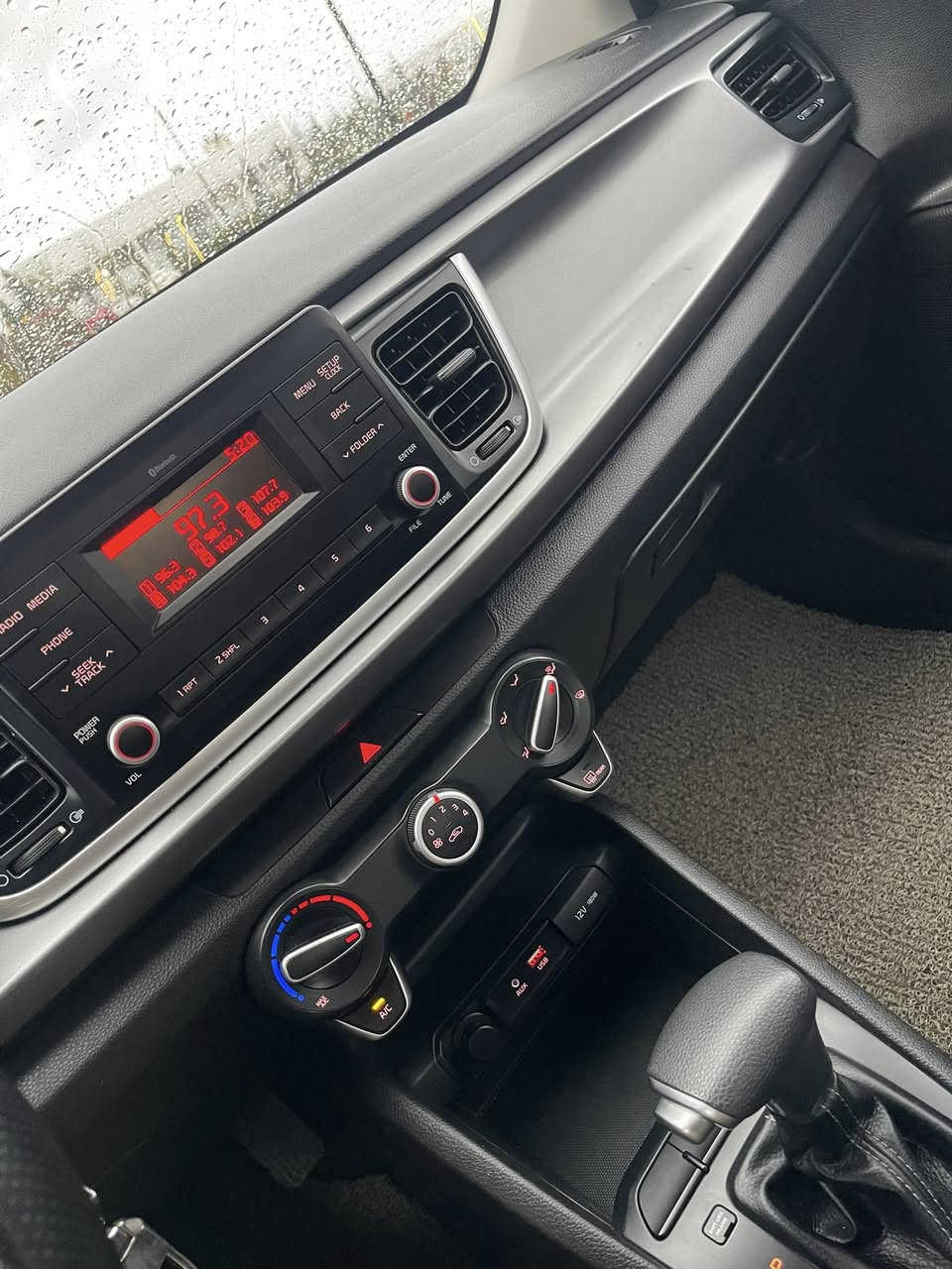 كيا ريو موديل ٢٠١٩ خليجي سياره نضيفه دعامي لو دعامي بشرط مابي صبخ بس شوي بارد ماباقي كفاله عامه ماشي ٦٨ ألف كلم مكينه كبير گير ٦ نمر -مواصفات معروفه 
سعر ١٠٢ ورقه شويه مجال -مكان سليمانيه 
ژ.م ***********
