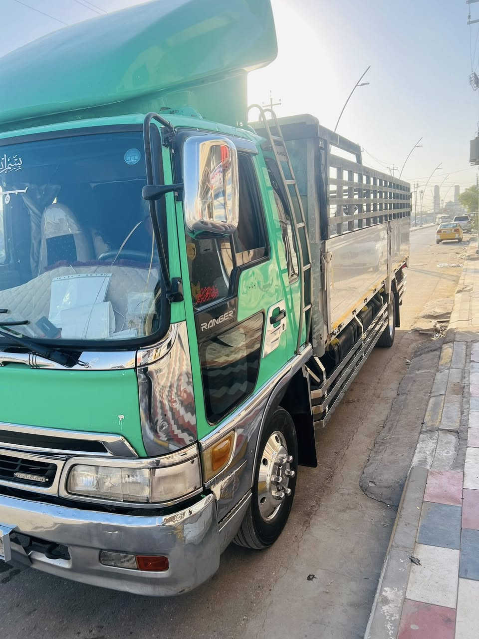 اللهم صلي ع محمد وآل محمد 
هينو انكر 80 فاكيوم
رقم بصره تحويل مباشر 
مديل 2000 اصل طول 6 وربع 
تخم تاير بدي قطعتين صفاح 70 تبريد وي سويج 
سياره ماعايزه برغي بكاني ناصريه ***********
