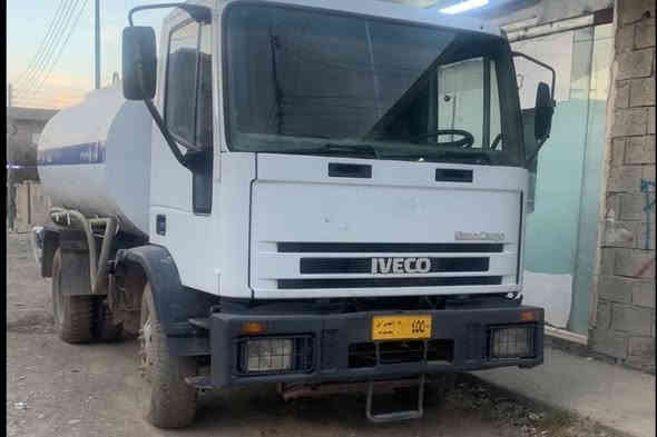 تانکەری ئاو 2002 بێ ڕەقەم -ادوات-
تانکی 10 هەزار لیتر 
هیچ مەسرەفێکی تێدانیە 
زۆر پاک و خاوێن 

سـعـر : لە کۆمێنت داوابکە ڕاستەوخۆ بۆت دێت 📥 

گێر و مەکیەنەی بەشەرت 
هیچ کێشەیەکی تێدا نییە 

ژمارەی خاوەنەکەی 
***********
