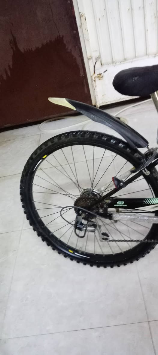 السلام عليكم
بايسكل  ياباني حجم26
موديل2020 بريكات كلو مضبوط تايرات جديده مامبدل بي شي
واير گيجات
ادفع سعر عجبني ابيعك


**إذا كنت صاحب هذا الإعلان وتريد حذفه لأي سبب، رجاءا أرسل رسالة إلى الدعم الفني**