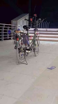 اخوان الريد بسكلال للبيع موجود يمي السعر 150 وفي مجال بايسك النظيف الا...