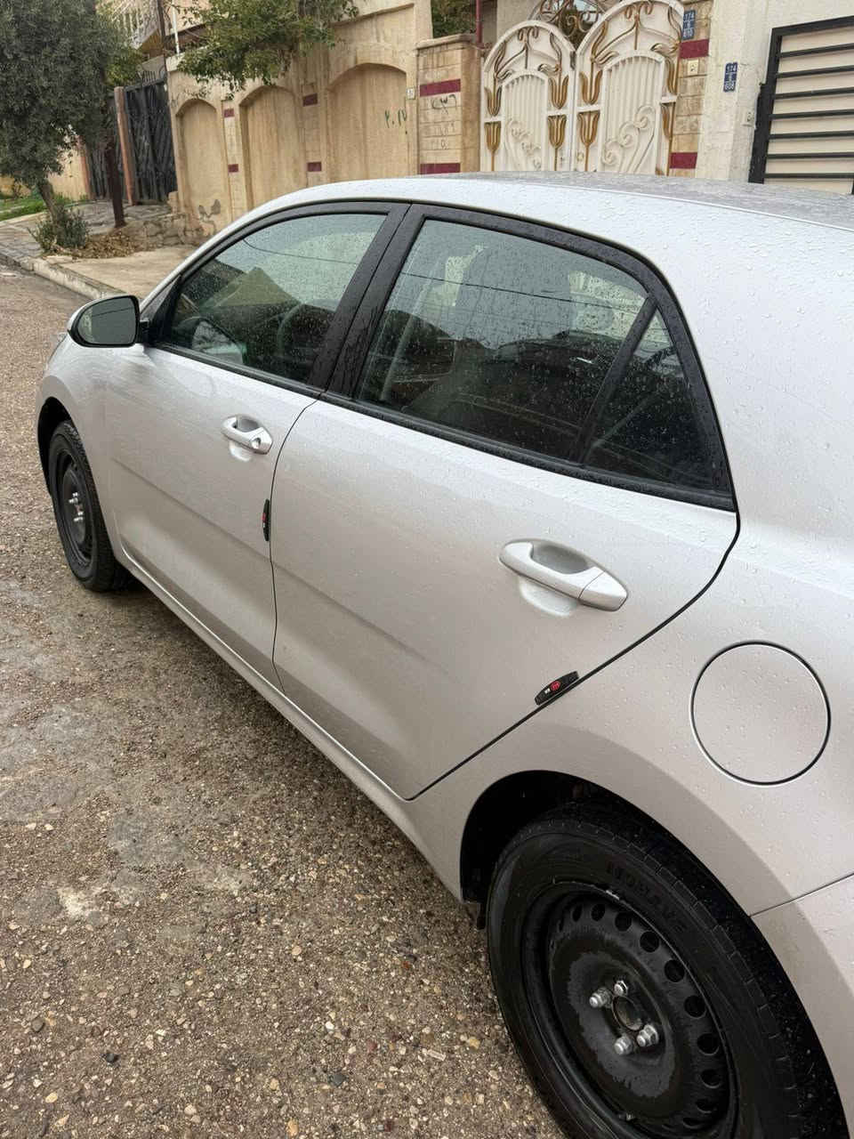 للبيع كيا ريو جنطة 2023  مرقم كامل

نظام قيادة سبورت SPORT وعادي

مانع انزلاق

كير CVT 

تحكم ستيرن جهتين

بلوتوث + مدخل USB

شاشة كار بلي بلادي

كامره خلفيه

حادثها جاملغ امامي مابيها دواخل صوره الحادث موجوده بلصور  
ماشيه ٧٥ الف ميل  

موصل  

للاستفسار ‭٠٧٨٨ ٤٢٠ ٧٢٩٧
