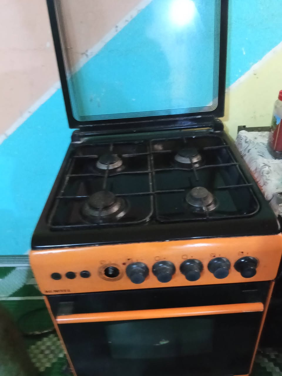 طباخ للبيع مستخدم قليل اتصال ***********
