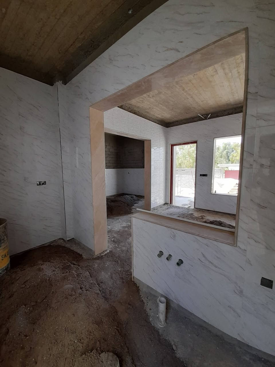 السلام عليكم من رخصت  الادمن... كادر عمل من الموصل بورسلين سيراميك الواح مرمر تصفير جدران شغلنه بغداد وضواحيها  التزام بالعمل للاستفسار***********

