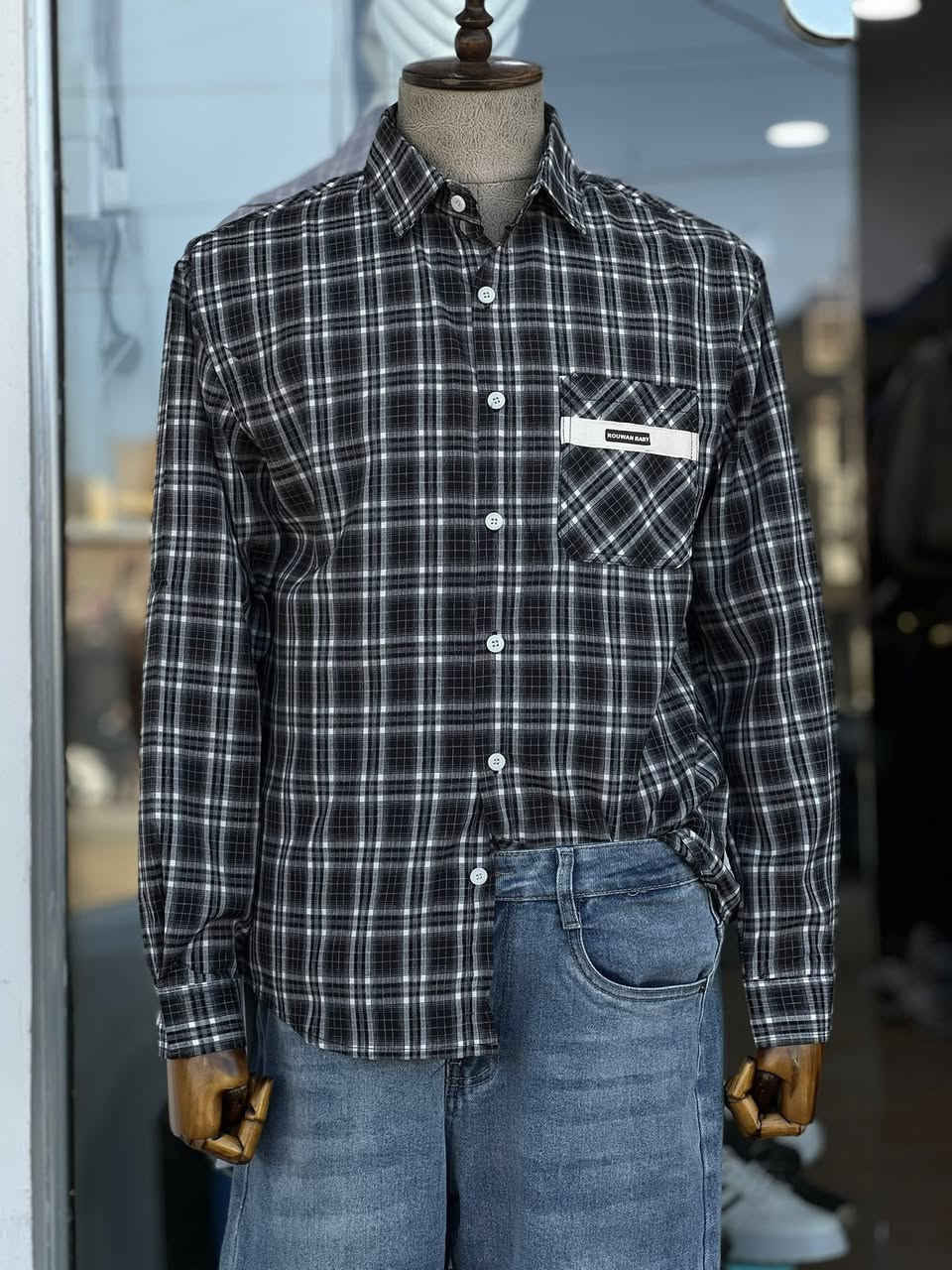 بسم الله نبدأ الموسم الصيفي لسنة 2026🧶 ❄️ 
قميص كاروهات ماركات 
قطن 💯 
متوفر بـ 5 الوان 🤫
القياسات المتوفرة

 (M -L -XL - 2XL -3XL)

📍الصويرة -شارع النجمه / اسفل كوفي رماس 

للاستفسار الاتصال على الرقم ***********
