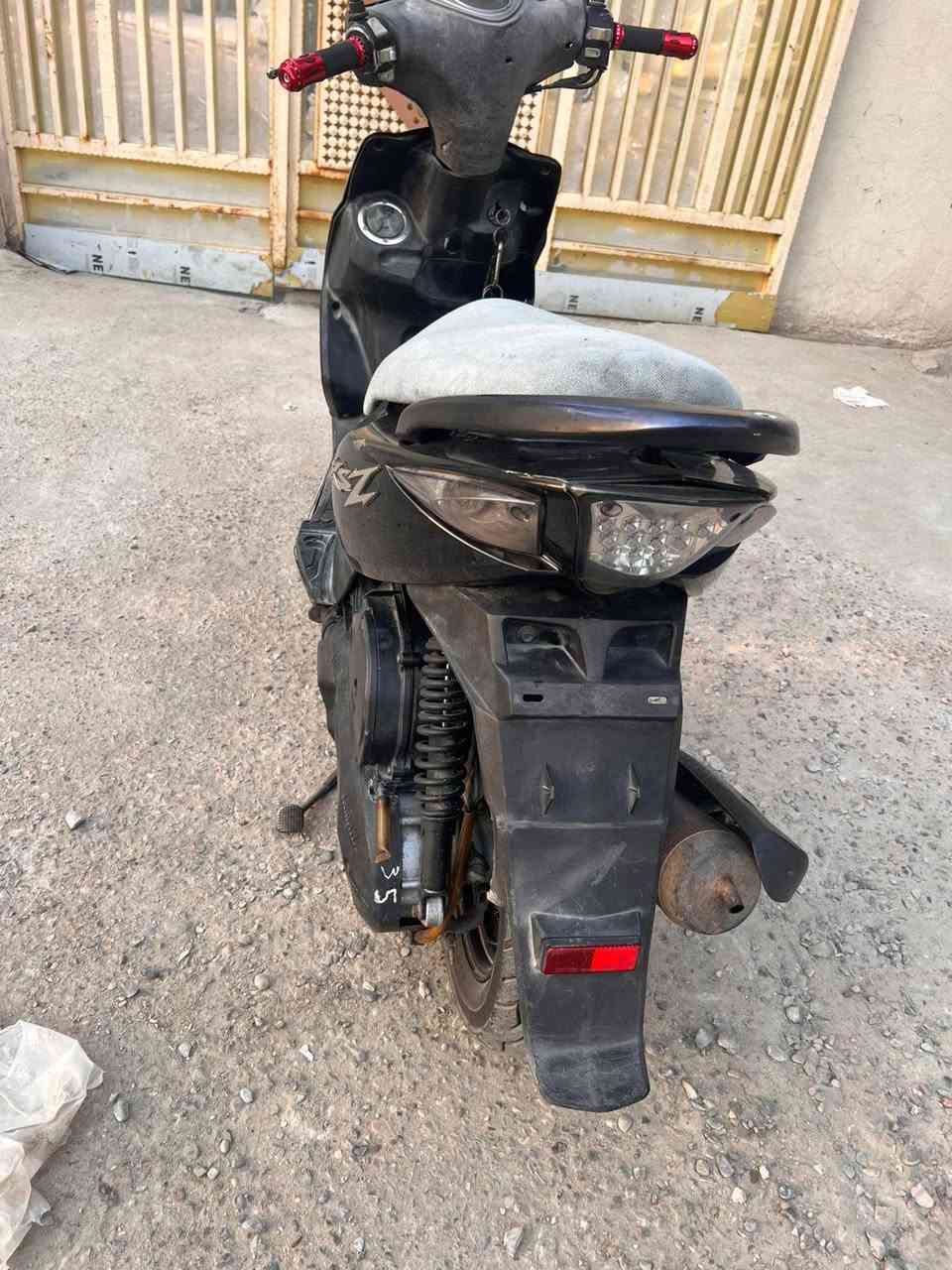 سلام عليكم
للبيع ماكس ١٢٠مضلع نوزل مال رنبه نازله بجديد 
دراجه نضيفه مناقصها شي 
كيج اكتروني دراجه كامله نكره سلف بكل وقت لانضوح لاتبخير كفرات بلاديه ختمً واحد طسه نعومه كلاجات كلها بلاد تخم تاير جديد سعر ٧٠٠وبيها مجال مكاني بغداد شعب
***********
