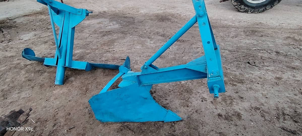 السلام عليكم ألات زراعية العنوان بغداد اليوسفيه ***********   ***********
