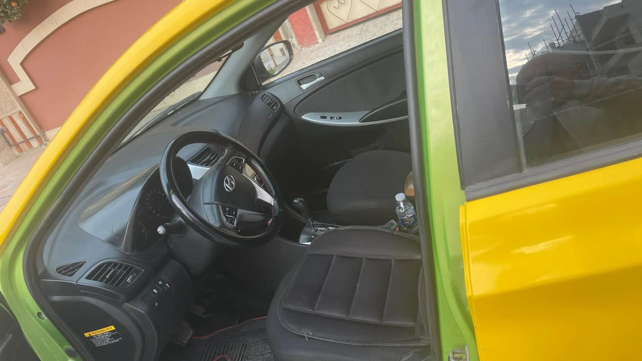 اكسنت مديل 2013
وارد امركي
الهيئه صفر
الغرامات صفر
وبيها كابون
وتحويل مباشر
ضرر جاملغ الايمن وجاملغ الايسر بدون دواخل 
التواصل على رقم *********** موصل, نينوى
