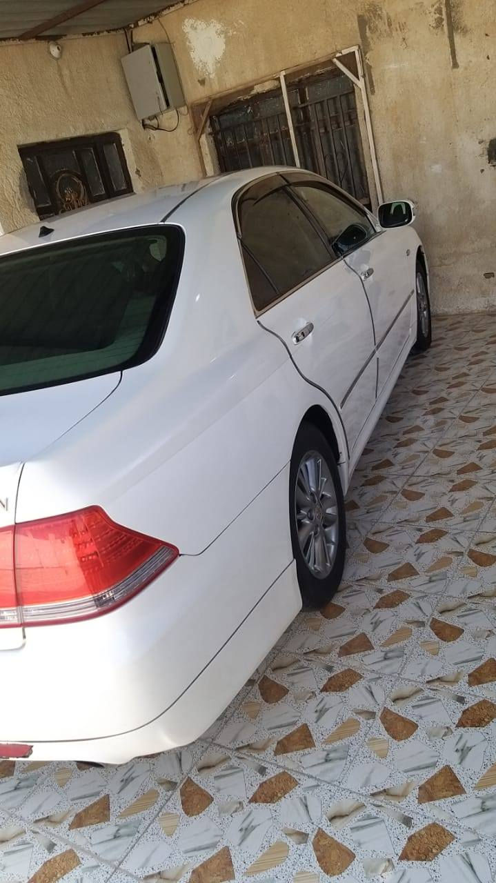 السلام عليكم شاهينه للبيع شاصي٨٢ فول داخل ثلاجة خلفية تبريد خلفي بردات عدد٣ خمس بصمات تخم تاير إشارة ترحيب السياره جاهزه قرار ٤٨ رقم انكليزي تحويل مباشر تبريد ثلج حداديه نضيفه رقم بغداد ***********
