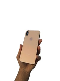 آيفون XS ماكس • ذاكرة ٢٥٦ • بطارية ١٠٠ مستبدلة