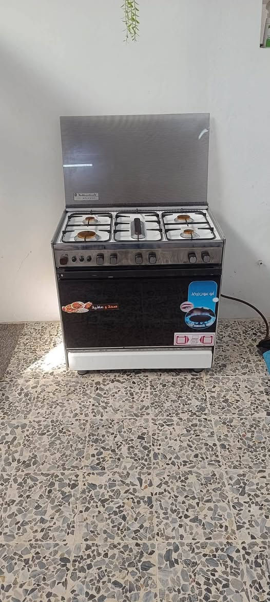 عرض مميز – طباخ عشتار عراقي 5عيون 
حجم عملي مناسب 80*50
 5 شعلات قوية 
 فرن شغال خط واحد
  لون ابيض مقاوم
💰 السعر: 170 قابل للنقاش
📍 العنوان: موصل – وادي حجر
🔹 للبيع أو المعارضة حسب الاتفاق والقناعة 🔹
✨ فرصة ما تتعوض ✨


**إذا كنت صاحب هذا الإعلان وتريد حذفه لأي سبب، رجاءا أرسل رسالة إلى الدعم الفني**