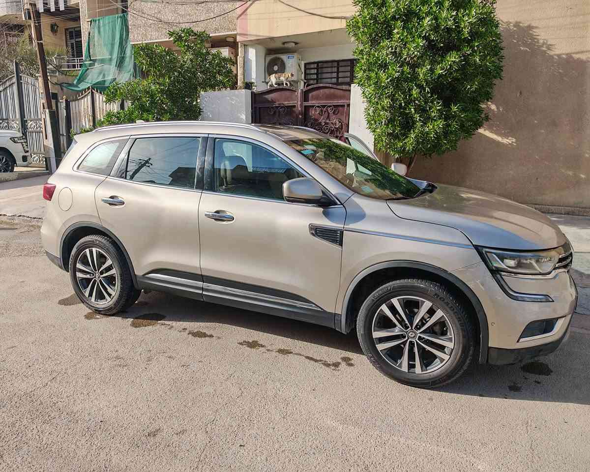 رينو كوليوس 2018
فول مواصفات وكالة 

رقم اربيل السنوية باسمي 

ماشية 80 الف 

السعر 148 وبيها مجال
***********
