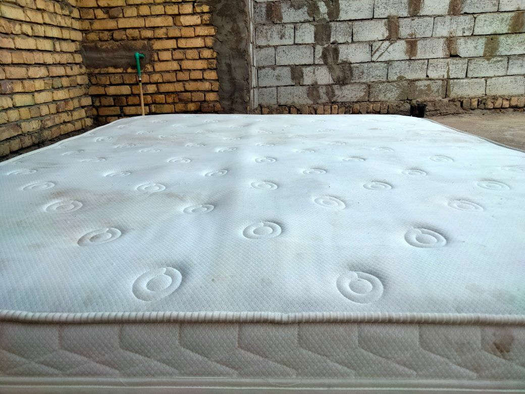 دوشك جربايه نظيف للبيع سعره 60الف 
اكو توصيل بلكروه داخل الكوفه


**إذا كنت صاحب هذا الإعلان وتريد حذفه لأي سبب، رجاءا أرسل رسالة إلى الدعم الفني**