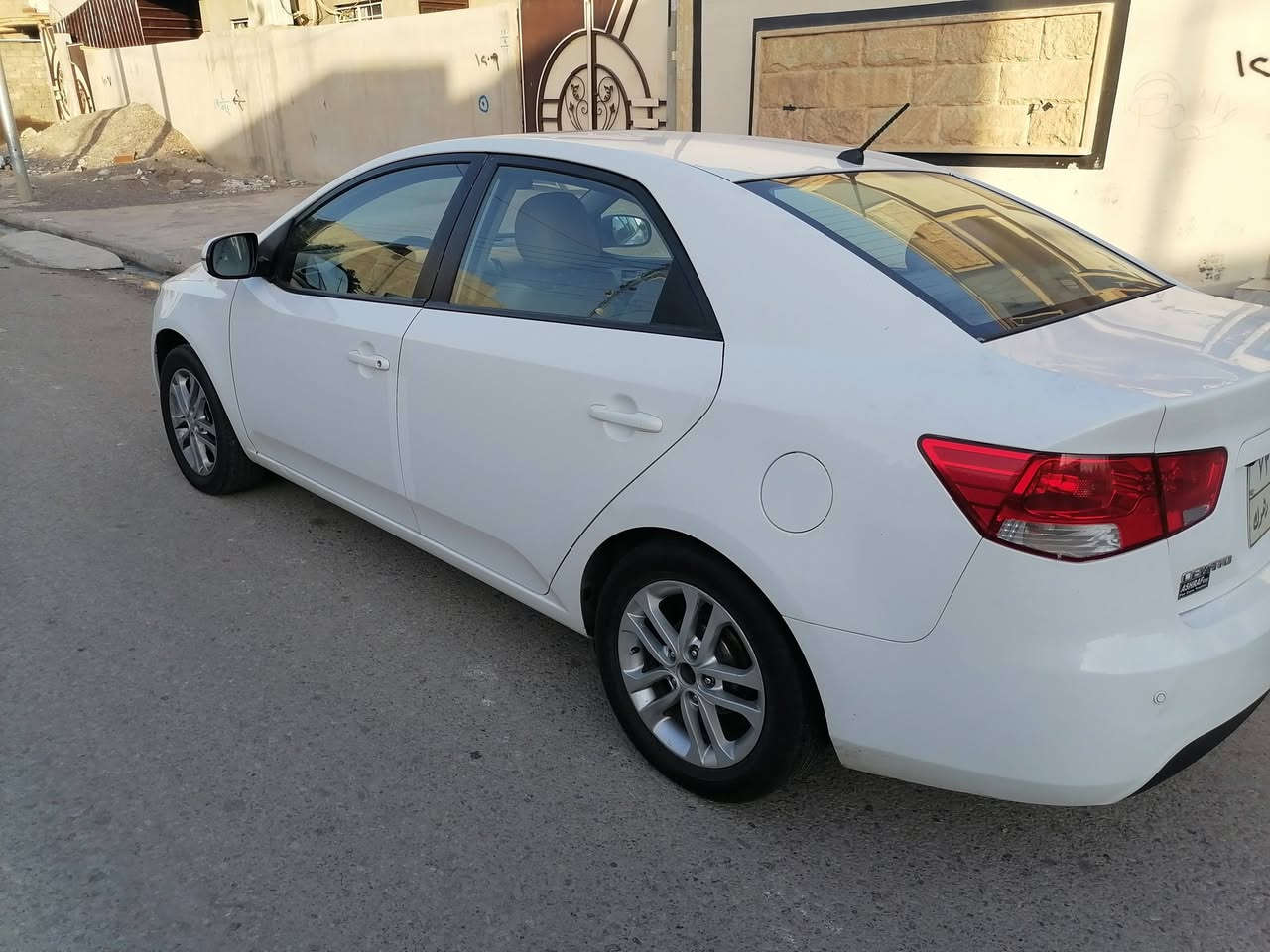 السلام عليكم
كيا سيراتو 2011 خليجي فول اتوماتيك رقم دهوك.. صبغ شبرين بلبوند بدون داخل شرط 
كير ومكينة شرط
تبريد ثلج🥶
سنتر لوك
تحكمات ستيرن
تنتة
خمسه ويل كب
مري شفط
اشاير بلمري
شاشة ايباد
السعر 100 وبيها مجال
للإستفسار الاتصال ***********
