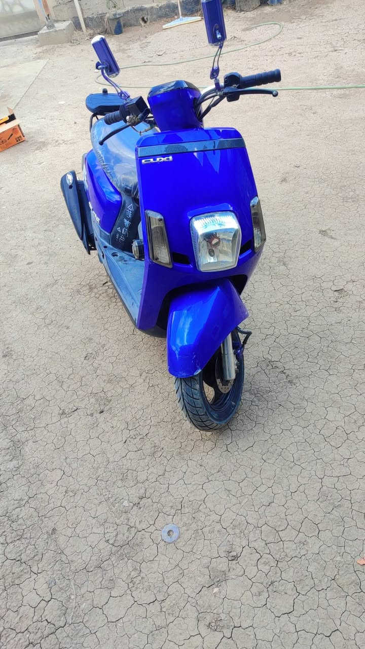 بوليس نوزل للبيع
بوليس مصطره  للبيع 
سلام عليكم دراجه موديل 12 نوزل 
الدراجه ختم واحد وي المكينه 
نوزل وفيت بم جديد 
بوشه 55
صالنصه FM
سلف جديد 
كلجات امامي وخلفي جدد 
عدسه زنون عالي وناصي 
باتري جديد 
 السعر 700 وبيه مجال 
المكان المسيب 
رقم الهاتف (***********)
(مكلف بل نشر)
