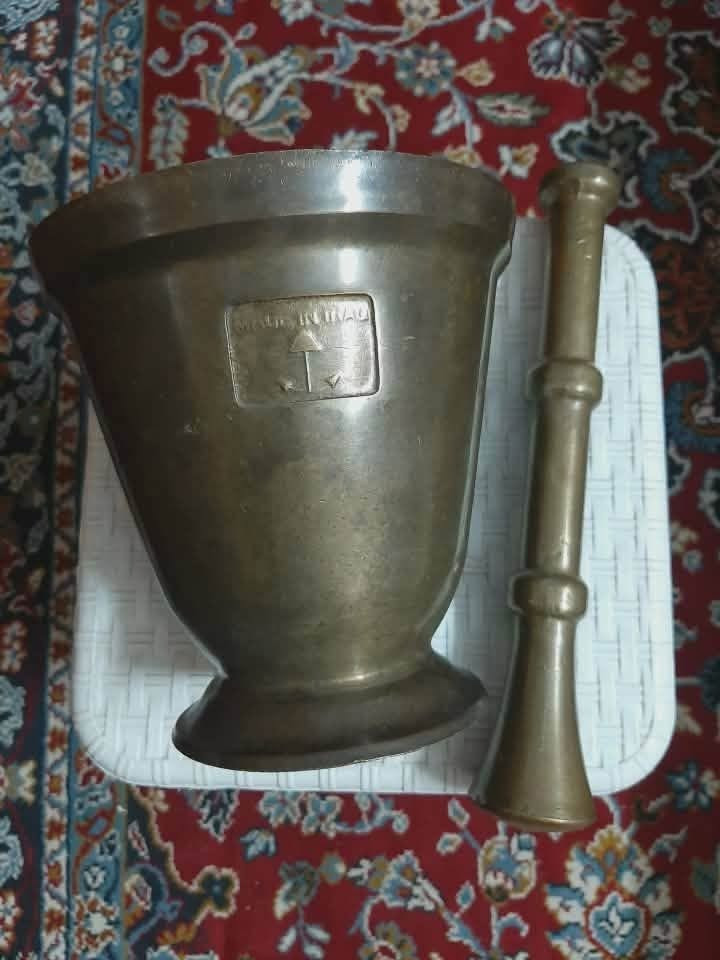 هاون قديم جدا أبو الأنكر مابي ولاعيب 
الوزن تقريبا ٧ كيلو
السعر عالخاص


**إذا كنت صاحب هذا الإعلان وتريد حذفه لأي سبب، رجاءا أرسل رسالة إلى الدعم الفني**
