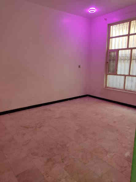 بيت للبيع حي الزهراء مقابل دور الأساتذة المعهد الفني
مساحة 200 متر  استقبال + مطبخ + صالة+ 3 غرف نوم أثنين بالطابق الأرضي وحدة بالطابق الأول 

بناء الدار حديث 
السعر 160 

#للتواصل على الرقم فقط ***********
