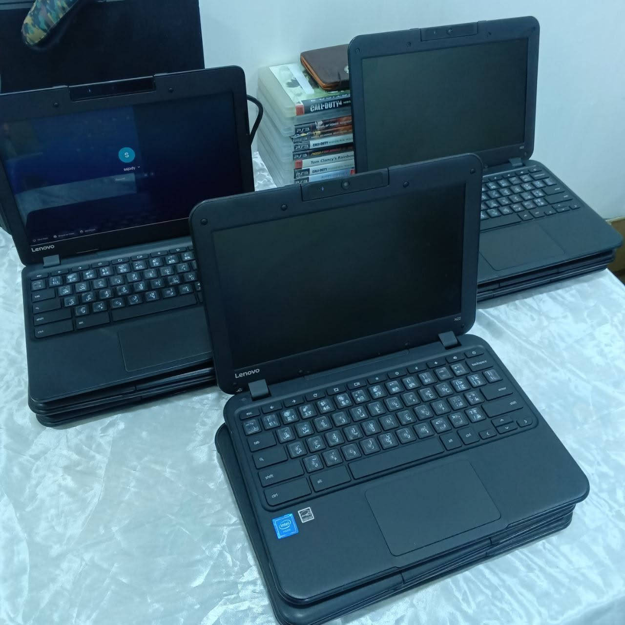 لابتوب نظام اندرويد كروم بوك
بسعر مناسب جدا توفر من جديد
 HP حجم الشاشه الصغير
12 انج 

الاول في العراق  بسعر 65 الف  
 وتوصيل 6 الاف لكل العراق 😳 وبنظام أندرويد 
 
تجيك كامله مع كل الملحقات الي بالصوره
 ——————————————————
المواصفات 
شاشه  FHD  
شاشه 12 انج  
بطاريه عاليه بسعه 10000  تدوم لساعات طويله جدا
ذاكره رام 16 قابل للتطوير رام 4 كيكا 
لابتوب سلم وشكل مميز مع امكانيه تشغيل الالعاب الخفيفه والبرامج الدراسيه
تحتوى على مداخل usb   
مدخل للرام سلم لامكانيه اضافه ذاكره عاليه 
تحتوى على مدخل اج دي ام للربط على البلازما 
تحتوي على كامره اماميه
تحتوي على واي فاي - بلوتوث - 
لابتوب من الجيل الثالث  
والمعالج من انتل 
—————————————————


**إذا كنت صاحب هذا الإعلان وتريد حذفه لأي سبب، رجاءا أرسل رسالة إلى الدعم الفني**