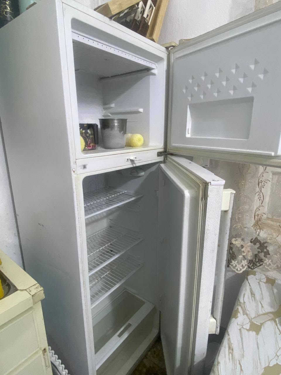 سلام عليكم
ثلاجه للبيع نوعيه دنكه تبريدها ثلج كدامكم سعرها 200 وبي مجال


**إذا كنت صاحب هذا الإعلان وتريد حذفه لأي سبب، رجاءا أرسل رسالة إلى الدعم الفني**