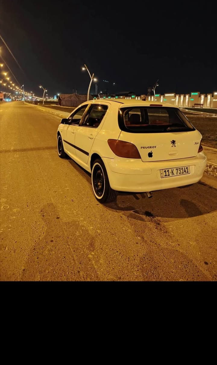 بيجو 307 فرنسي موديل 2005 محرك 1600، رقم بغداد باسمي
غرفتها من جوه نظيفه حيل تبريد شغال سياره خير من الله جاهزه من كلشي للاستفسار مراسله او الاتصال ع الرقم *********** مكان السياره فلوجه
