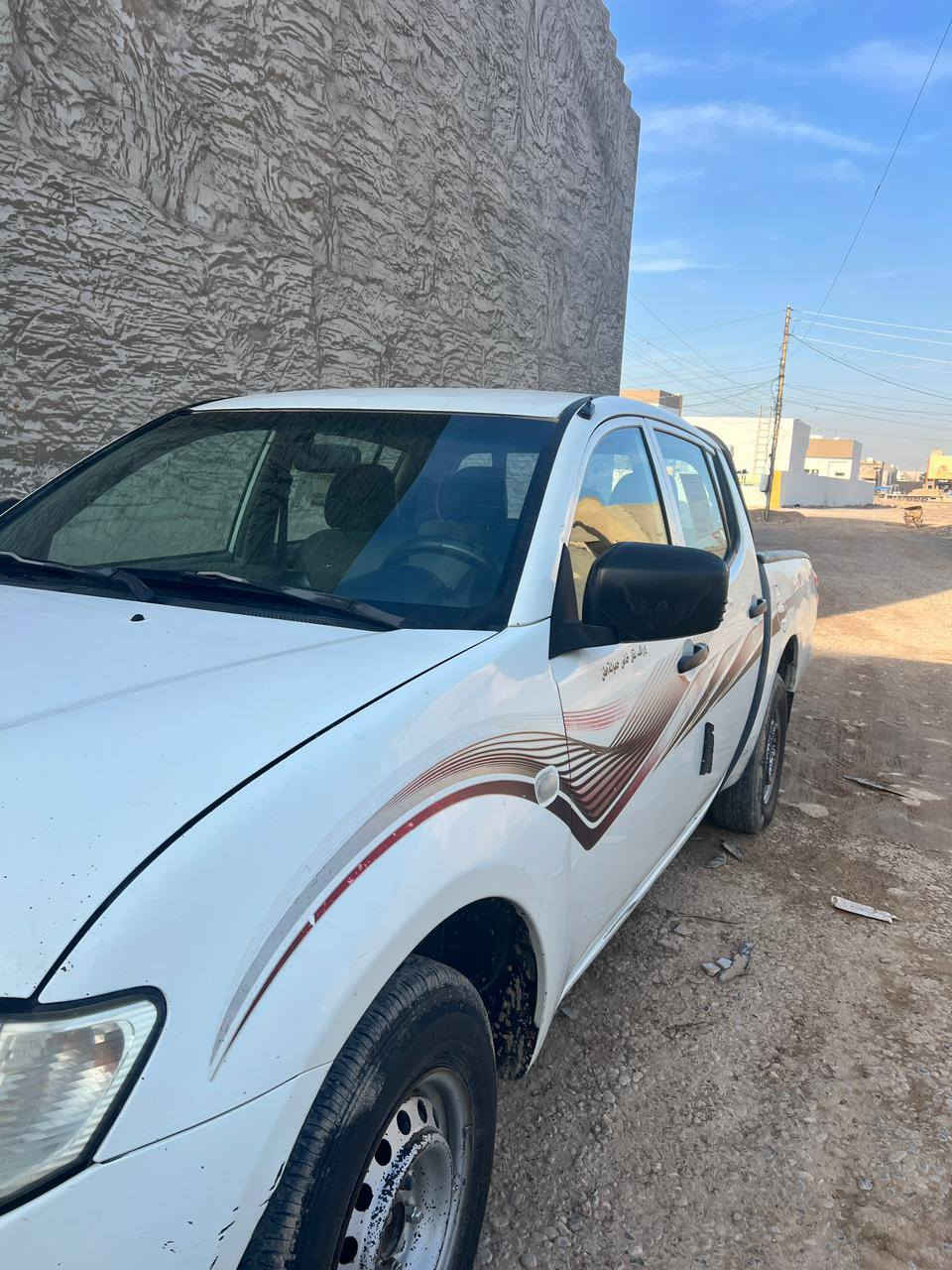 للبيع بكم مستي بوشي 20011
سياره بلادي اي دعمه مابيه رقم بغداد 
السياره عوزها ملاحضات فقط 
مكان السياره تكريت 
***********

***********
