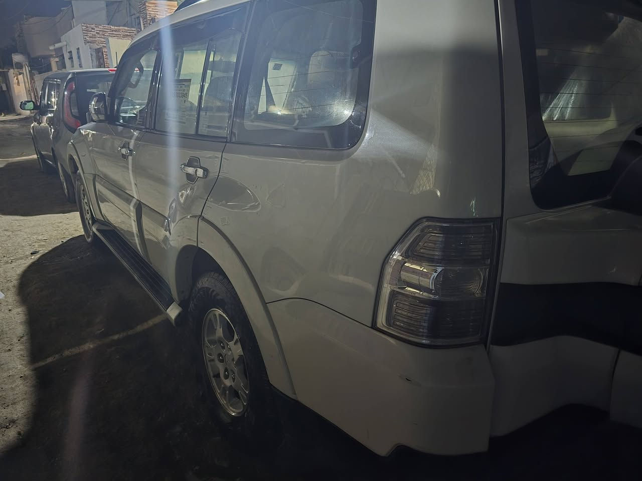 السلام عليكم سياره باجيرو مكفول ٢٠٠٨ محدثه ١٦ لتفسير اكثر اتصل عل رقم *********** السعر ١٤٥ بيه مجال
