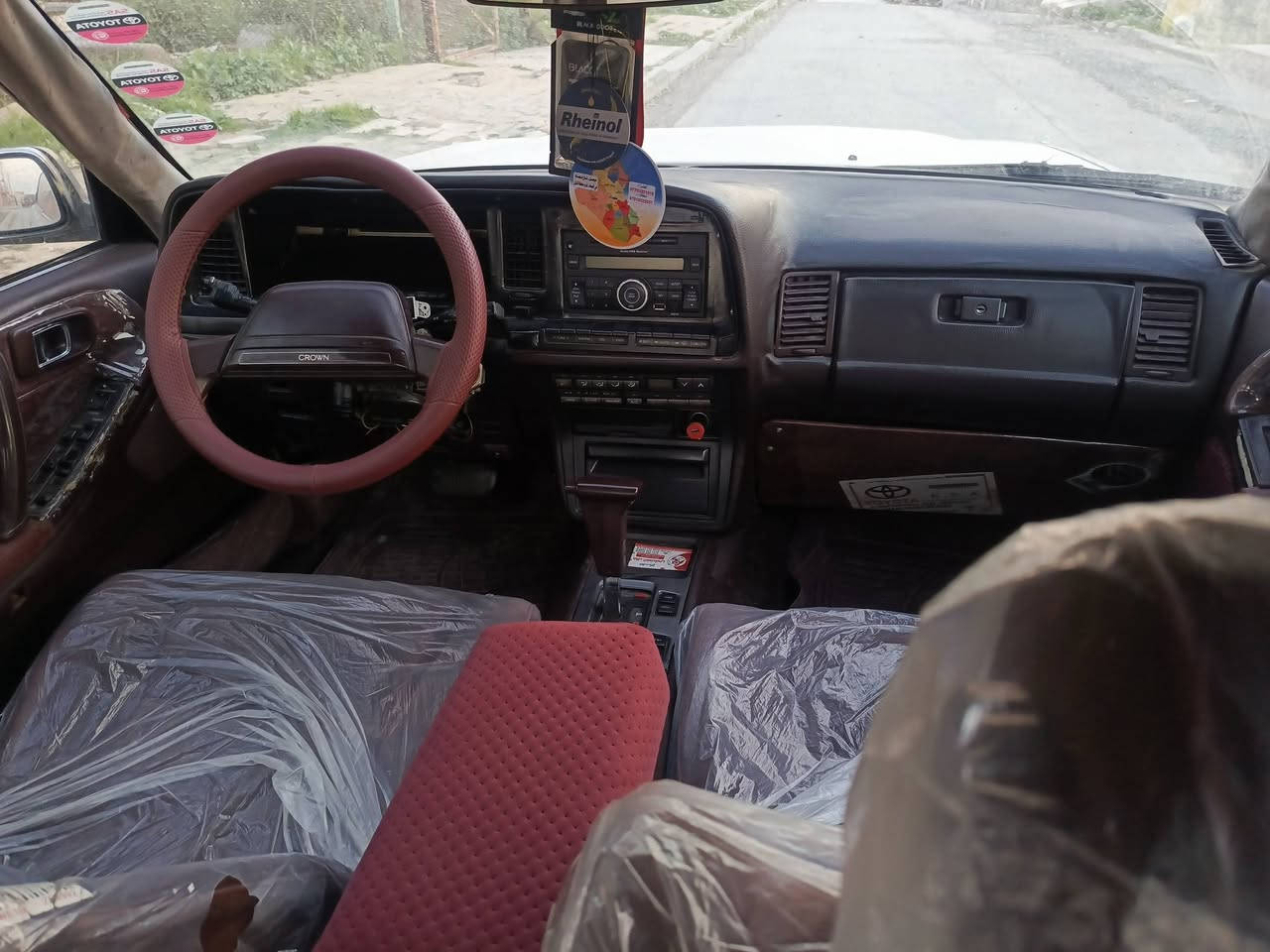 بسم الله الرحمن الرحيم للبيع هارتوب مديل 1989 ابيض السياره جاهزا دينار من ما تصرف عليها رقم سنويه كلو جديد شرط التحويل رقم بغداد انكليزي السياره كير محرك شرط محرك بطه 2 ونص كشنات كهرب السعر 49بيها مجال للشراي ***********
