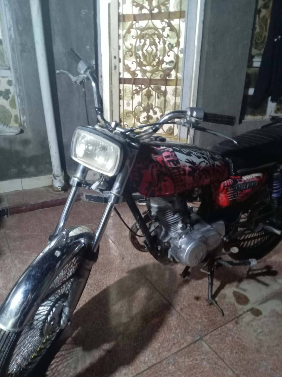 سلام عليكم دراجه للبيع اوراق كامله مديل 13   معمره 2019 كامله ماعوزه شي كهربيات كامله مكان ناصريه غراف*********** اتصل
