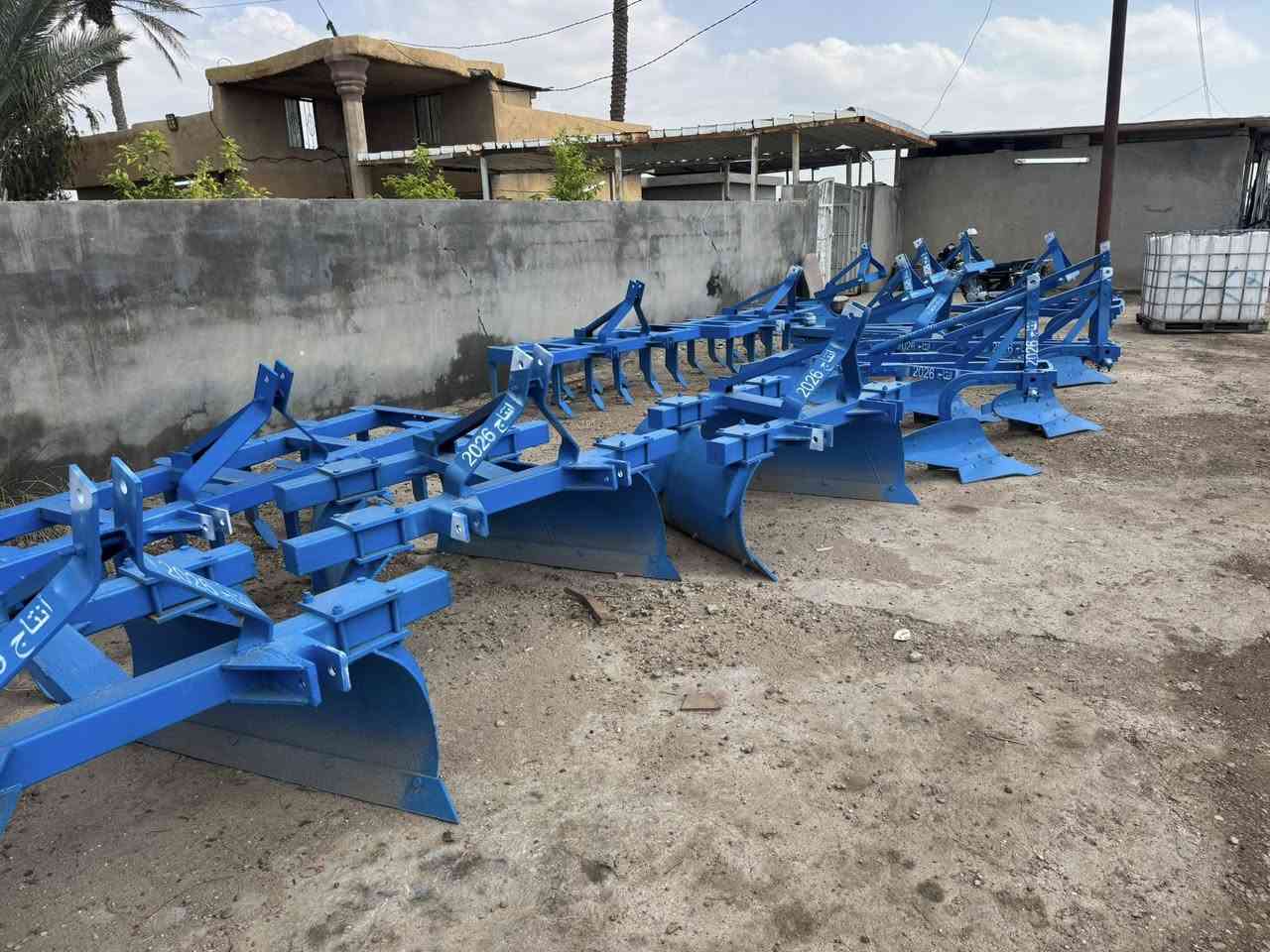 السلام عليكم شباب للبيع معدلان ابو النير مستخدم.        او خراميش. جديد او مستخدم.     او ديجرات.     او معدلان ابو التاير جديد.   بقيت التفاصيل بل فديو.     ***********.     ***********.    مكاني بغداد المحموديه.
