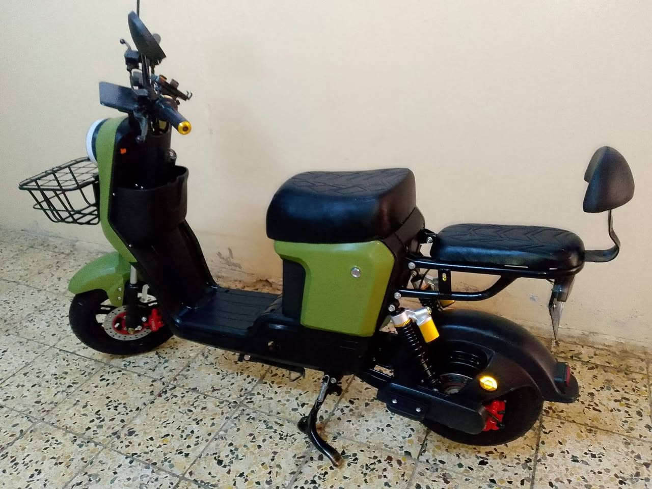 ار 9 ماطور نظيف قدام العين استعمل ثلاثه اشهر 475 وبمجال شويه *********** مكان موصلي الايسر
