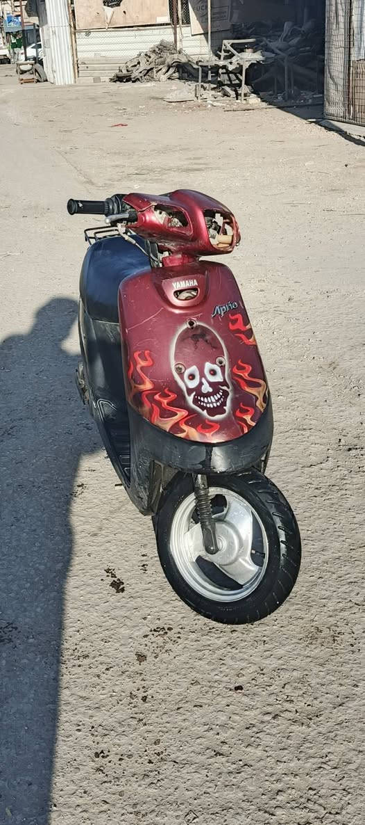 ذبانه بطه للبيع دراجه كامله وبيها كفرات 3

ثنين سود
واحد احمر موشم جمجمه

دراجه نص هندر تشتغل ما مفتوحه الدراجه

بس بيها نقص باتري و الخرز تعبانات الباقي كله تجي و تشوفه احله من الصور

مكاني كربلاء حي الوفاء السعر 450 وبيها مجال

***********
