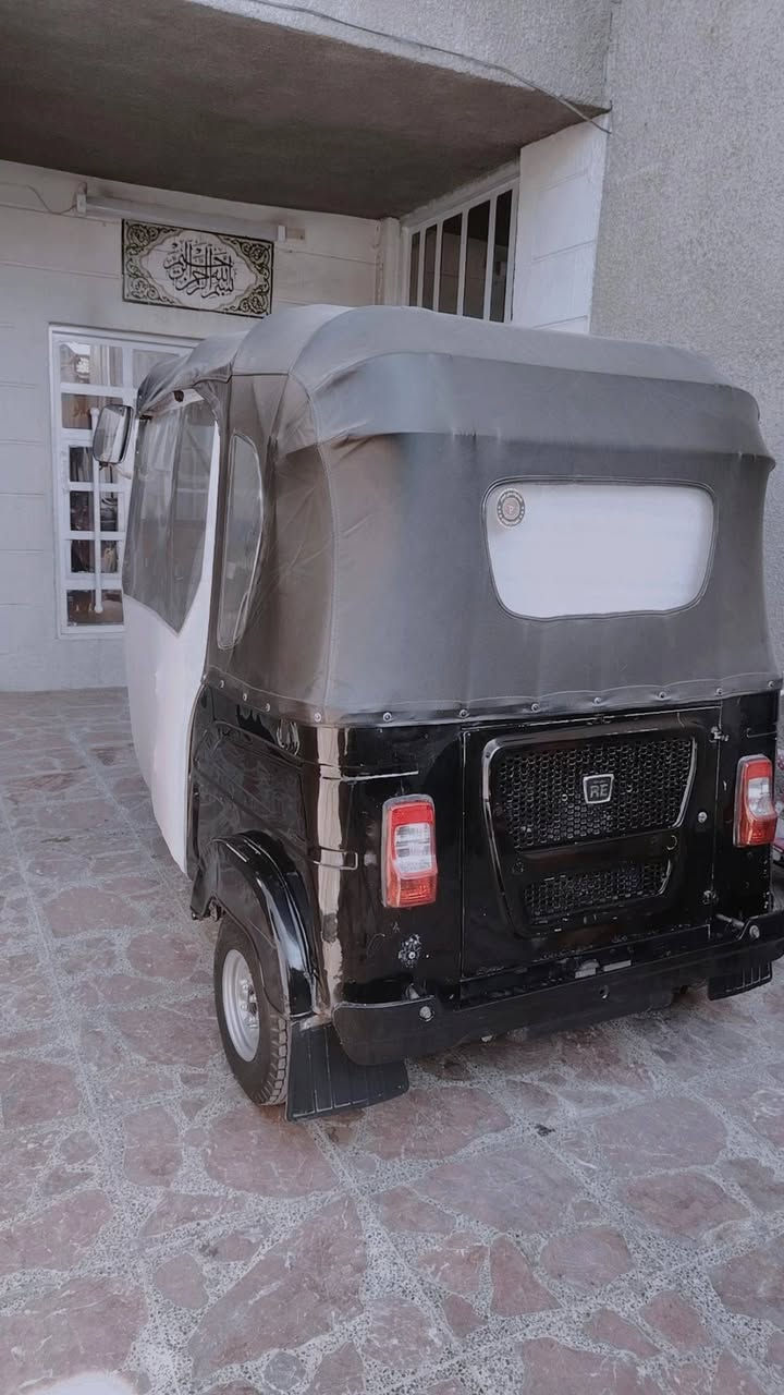 تكتك باجاج ٢٠٢٢ شهر ٨ مرقمه رقم وسنويه بابل انكليزي خير من الله كبل لشارع متعبك بيها بس ضربه بصفحه كد شبر مرشوشه رقم الهاتف *********** السعر ٩ وبيها مجال مكان بغداد الدوره
