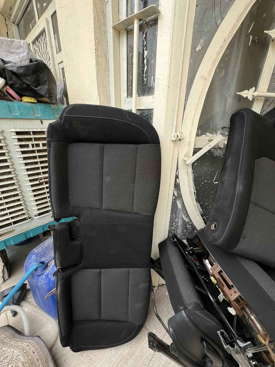 للبيع كشنات كامله نظيفات حيل
بس الكرسي مال سايق بي كم زرف 
فورتي 2022
150 الف  بيهن مجال مكاني منصور او ابو غريب الي يعجبك
***********
